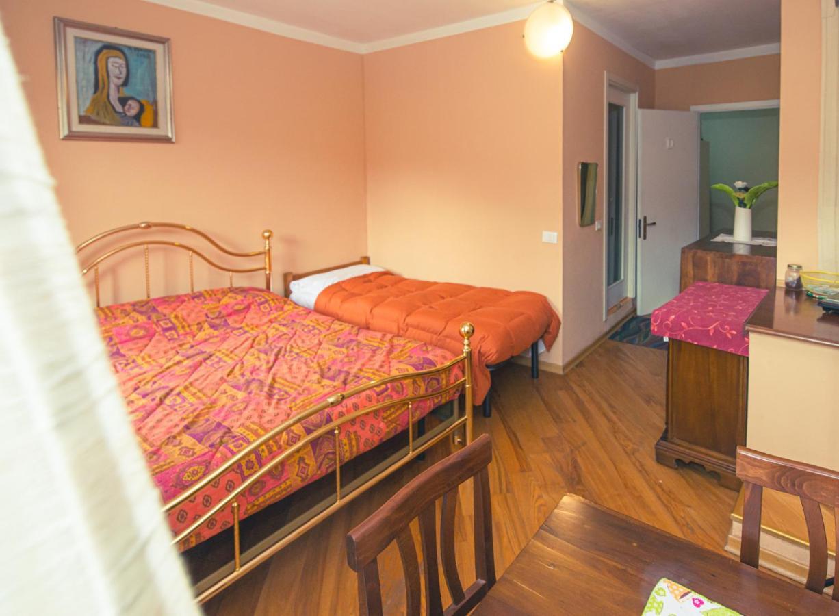 Relax Brugnato Apartment ภายนอก รูปภาพ
