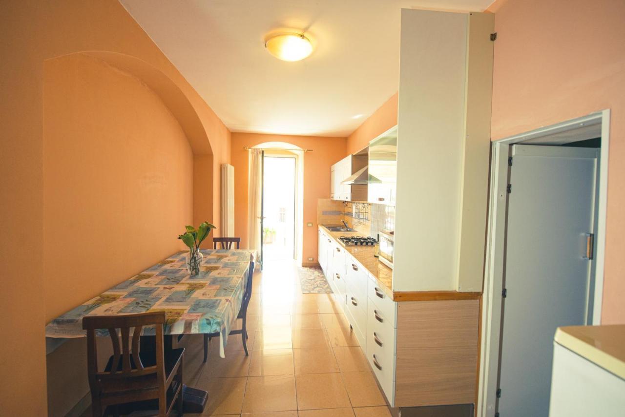 Relax Brugnato Apartment ภายนอก รูปภาพ