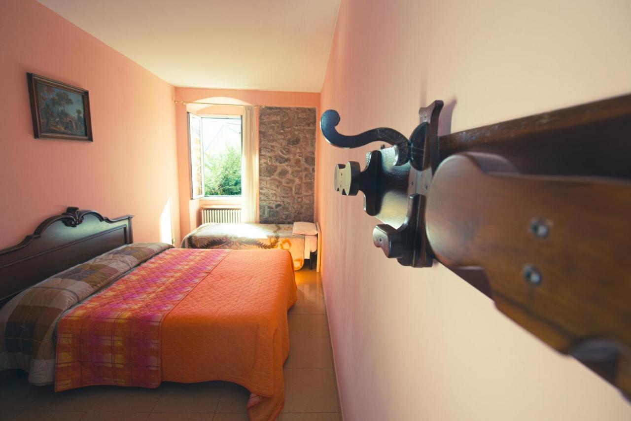 Relax Brugnato Apartment ภายนอก รูปภาพ