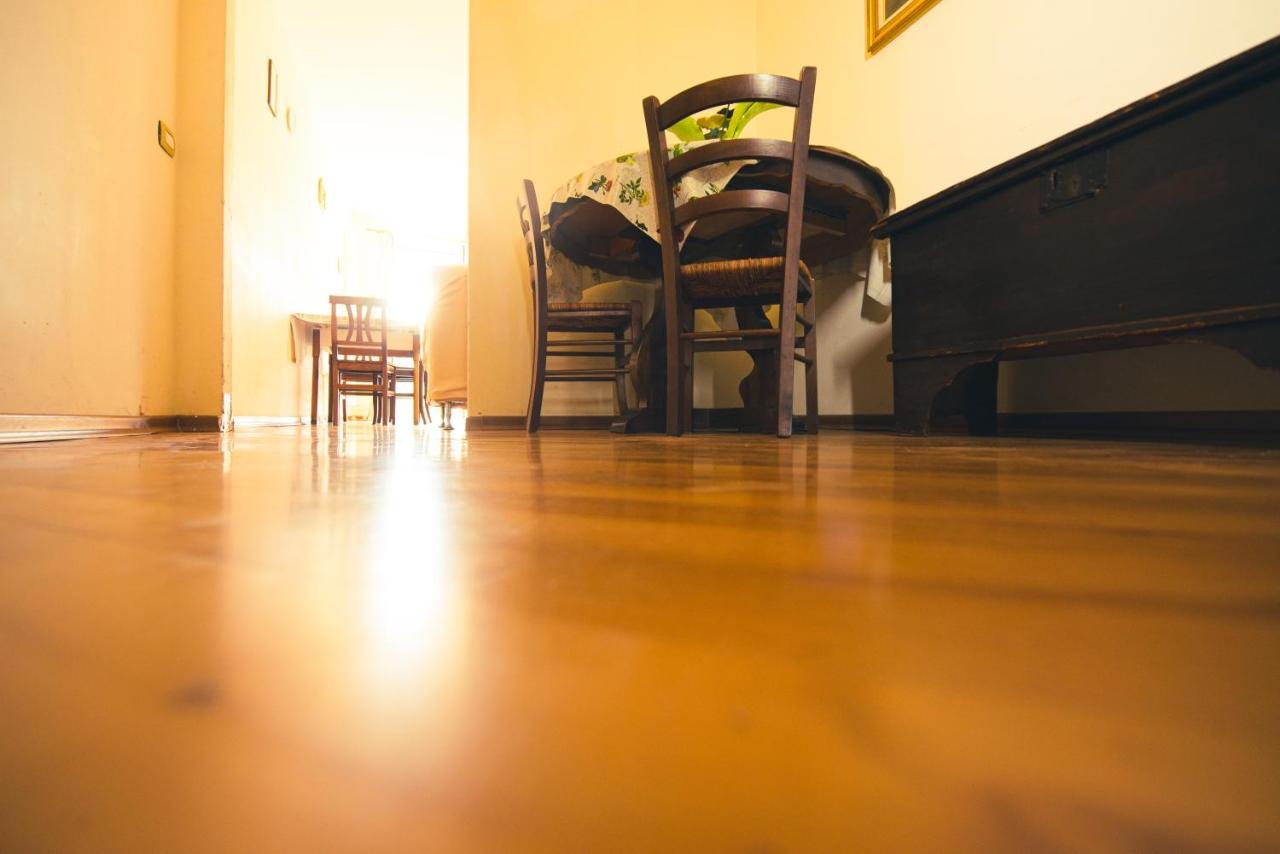Relax Brugnato Apartment ภายนอก รูปภาพ