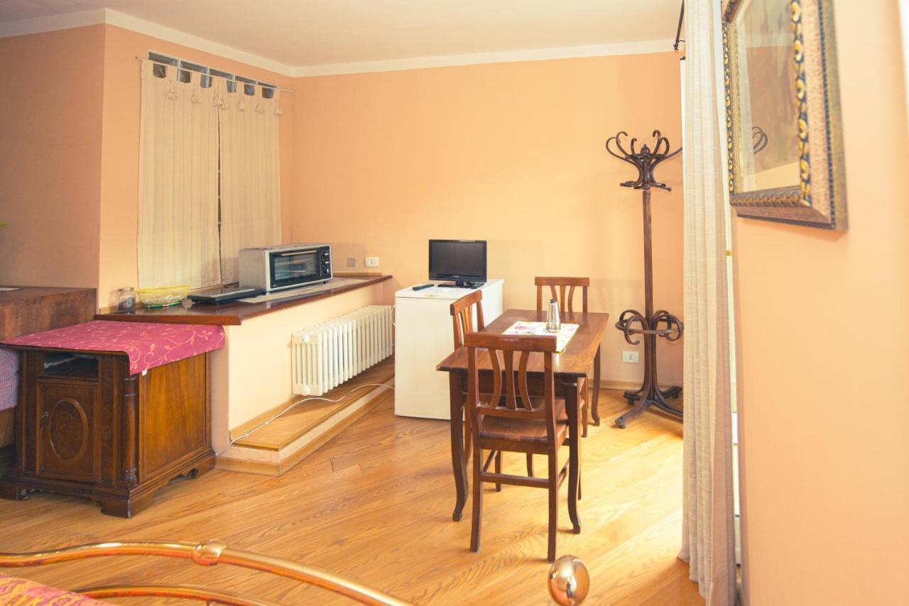 Relax Brugnato Apartment ภายนอก รูปภาพ