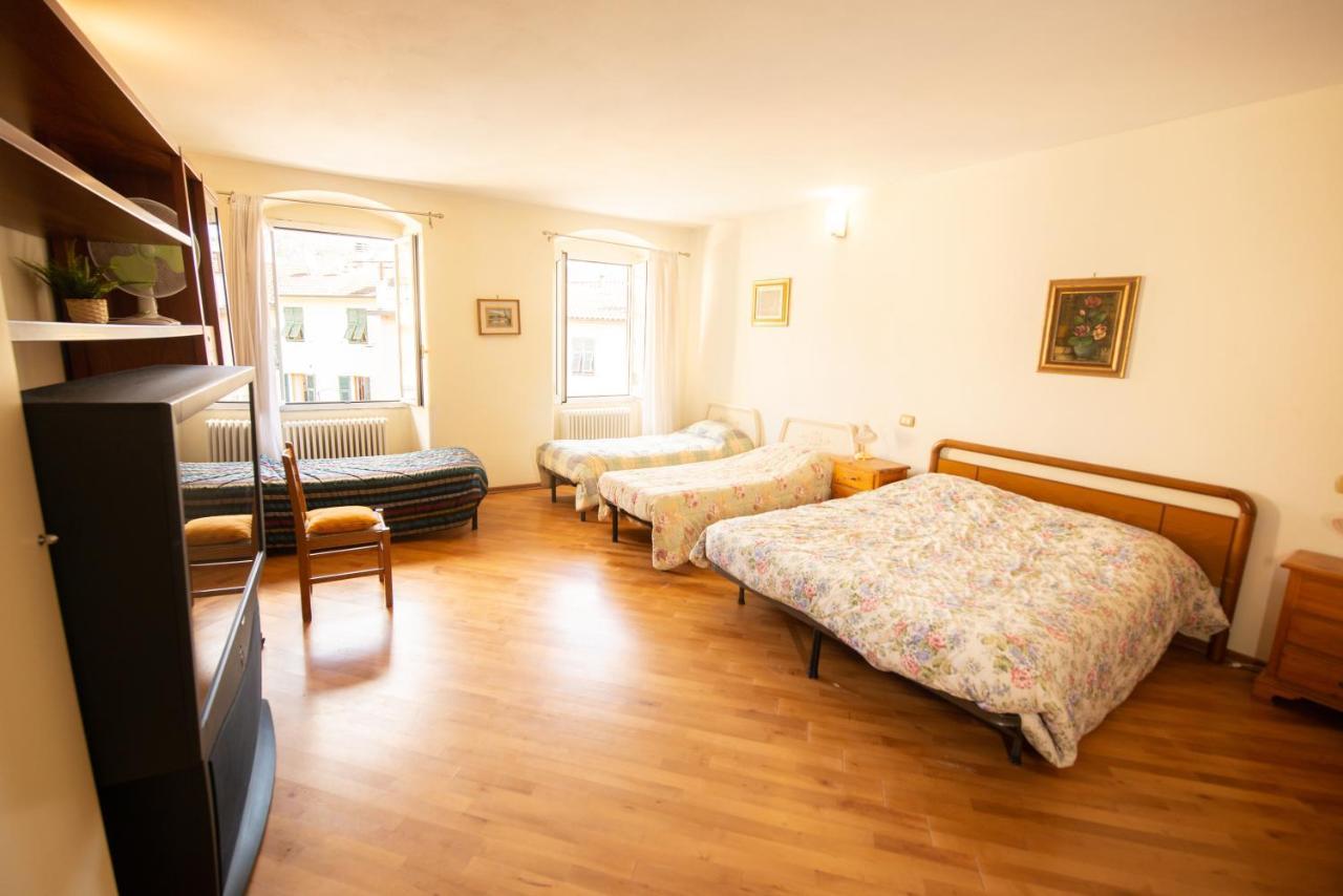 Relax Brugnato Apartment ภายนอก รูปภาพ